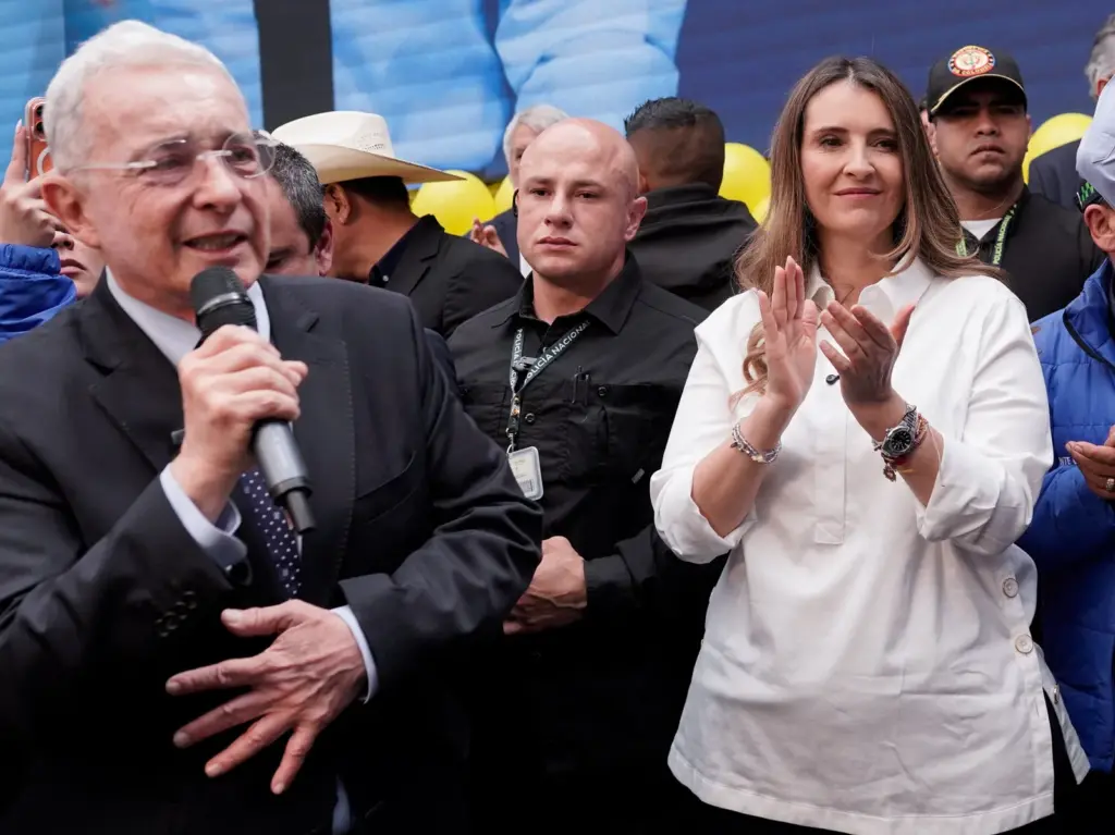 Paloma Valencia proposes former president Álvaro Uribe as her Minister of Defense