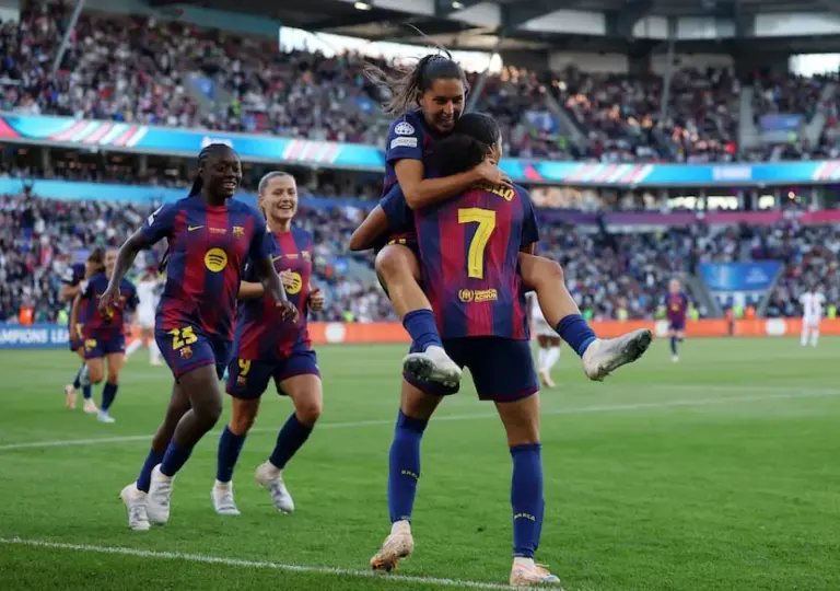 El Barcelona culmina su grandeza con su cuarta Champions tras golear al Lyon