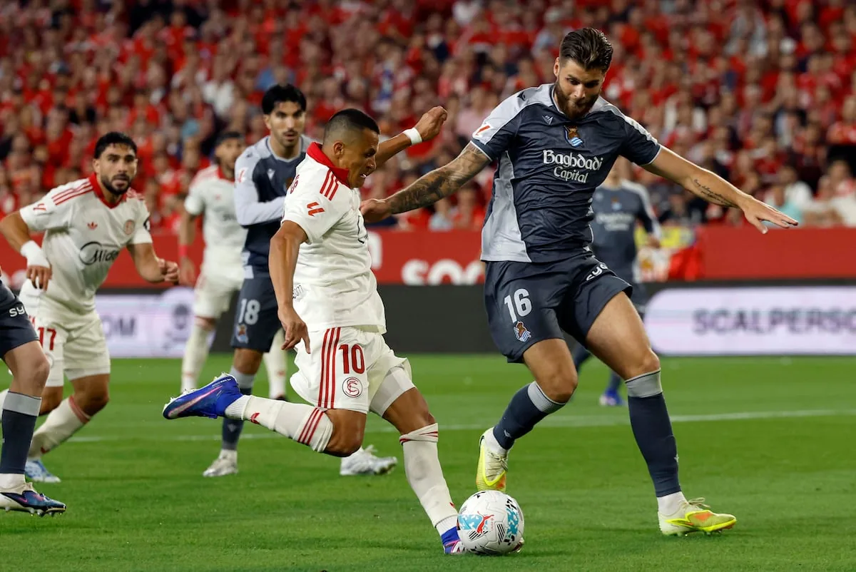 A goal by Alexis takes Sevilla out of the relegation zone