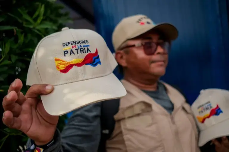Abelardo de la Espriella closes his campaign with drones and gunpowder in Barranquilla: “I came to change politics forever”
