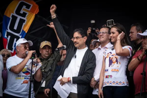 The road to Colombia's 2026 presidential elections, live | Iván Cepeda would win in the first round and defeat any candidate in the second, according to the CNC poll