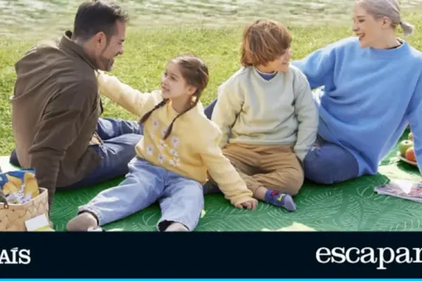 Waterproof and durable: the picnic blanket that fits the whole family, now at the lowest price on Amazon