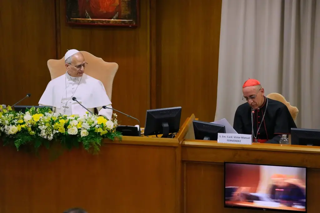 Pope Leo XIV issues with his first encyclical a warning call against technofascism: “Whoever controls AI will impose their moral vision”