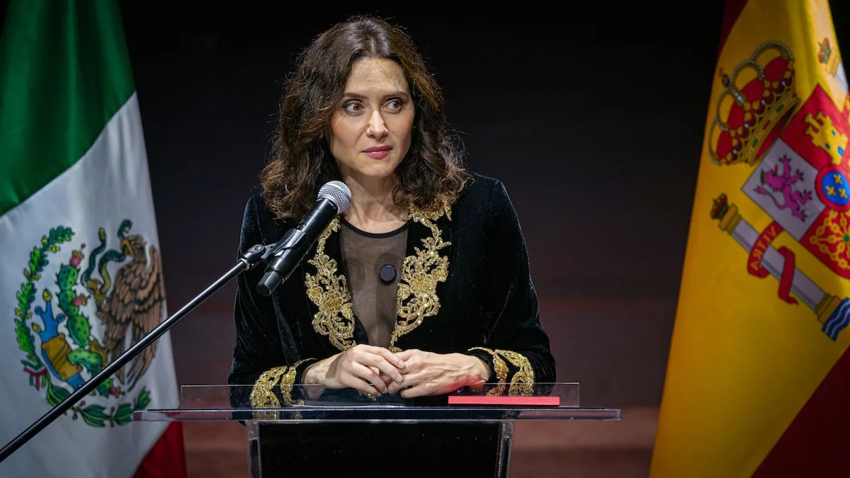 El viaje de Ayuso a México desconcierta al PP: “Con tanto ‘show’, ella misma se devalúa”
