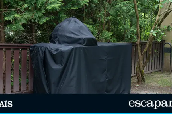 The cover that protects your barbecue all year from sun, rain, and dirt