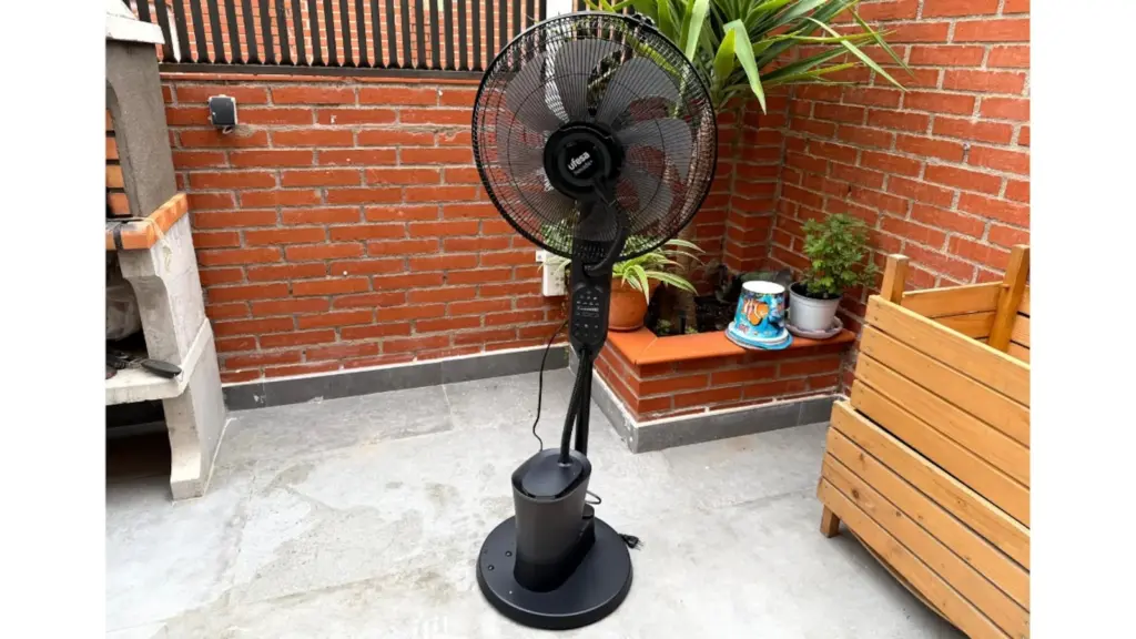 This Ufesa model stands out for its especially quiet operation.