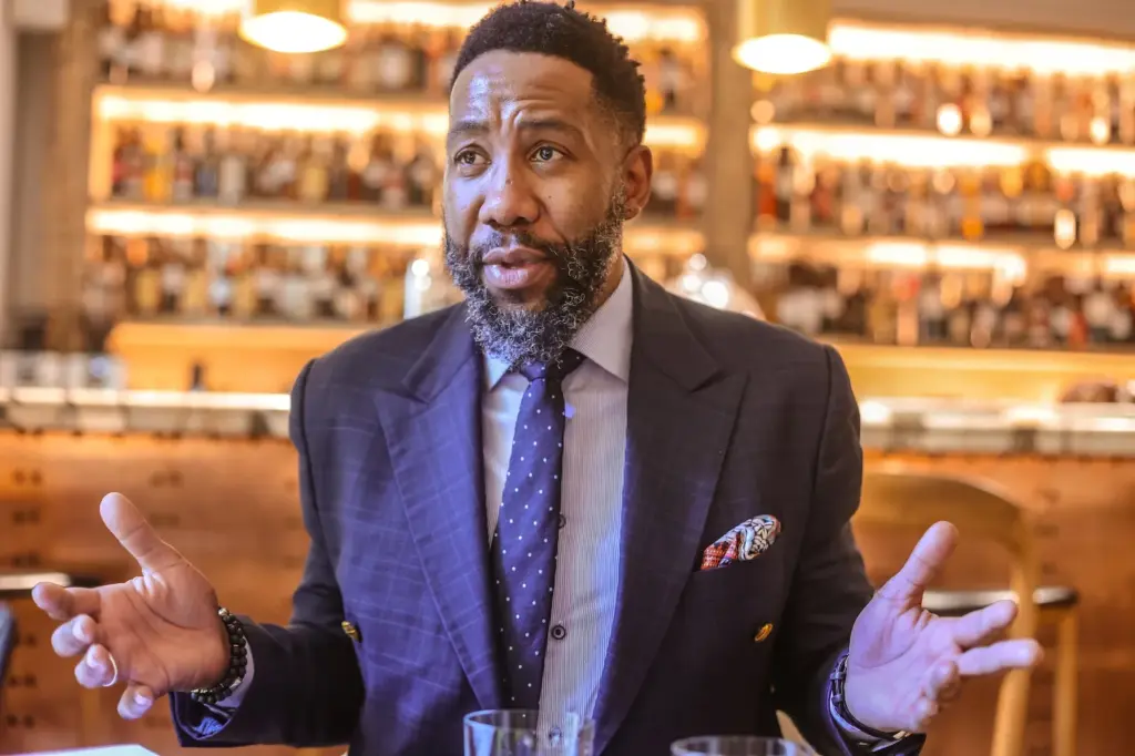 Ndaba Mandela, en un momento de la entrevista con EL PAÍS en el Club Matador de Madrid, el 26 de mayo de 2026.