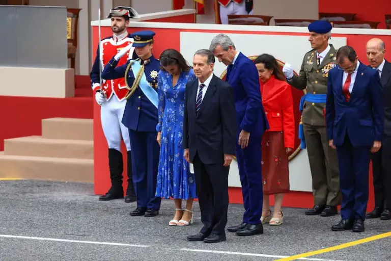 The King praises “the effort and brilliance” of Leonor de Borbón's military career