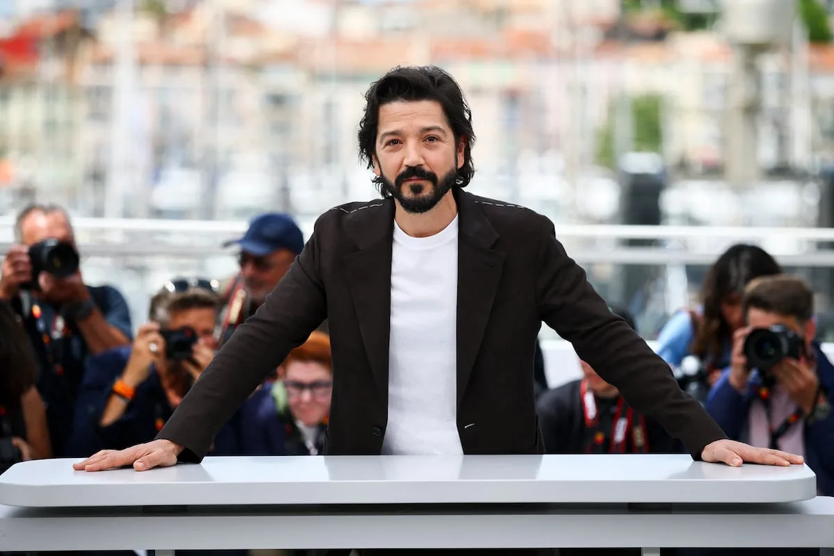 Diego Luna: “I make an effort to try not to listen to these messages of hate, so as not to waste my time on that”