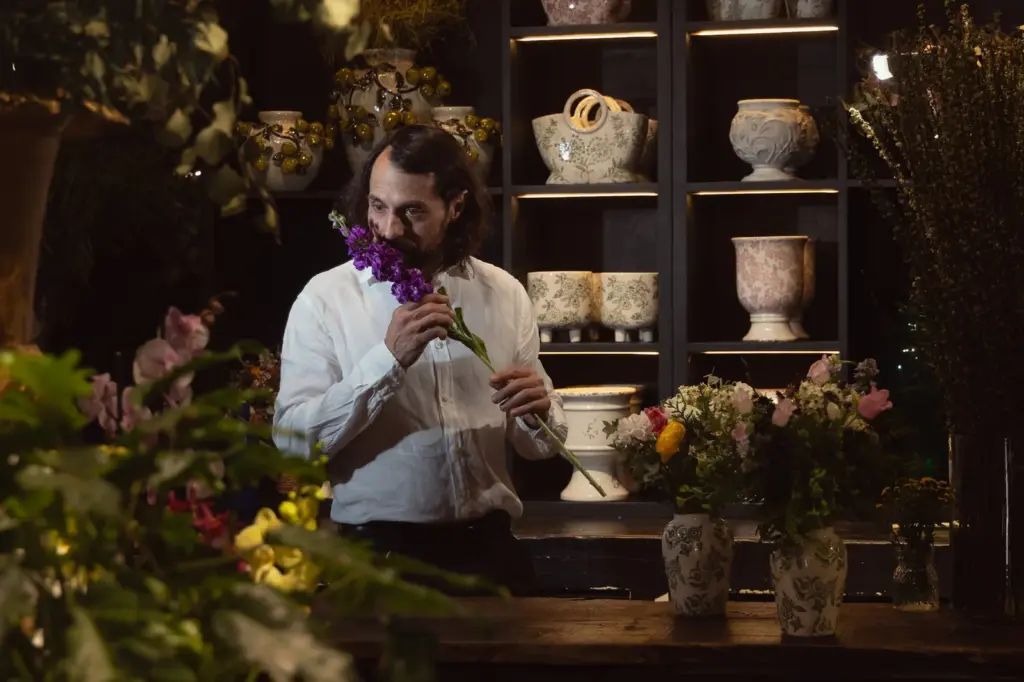 Julio Sánchez, the former seminarian who sends flowers to Queen Letizia every Tuesday: “I am not a monarchist, I am a ‘letizist”