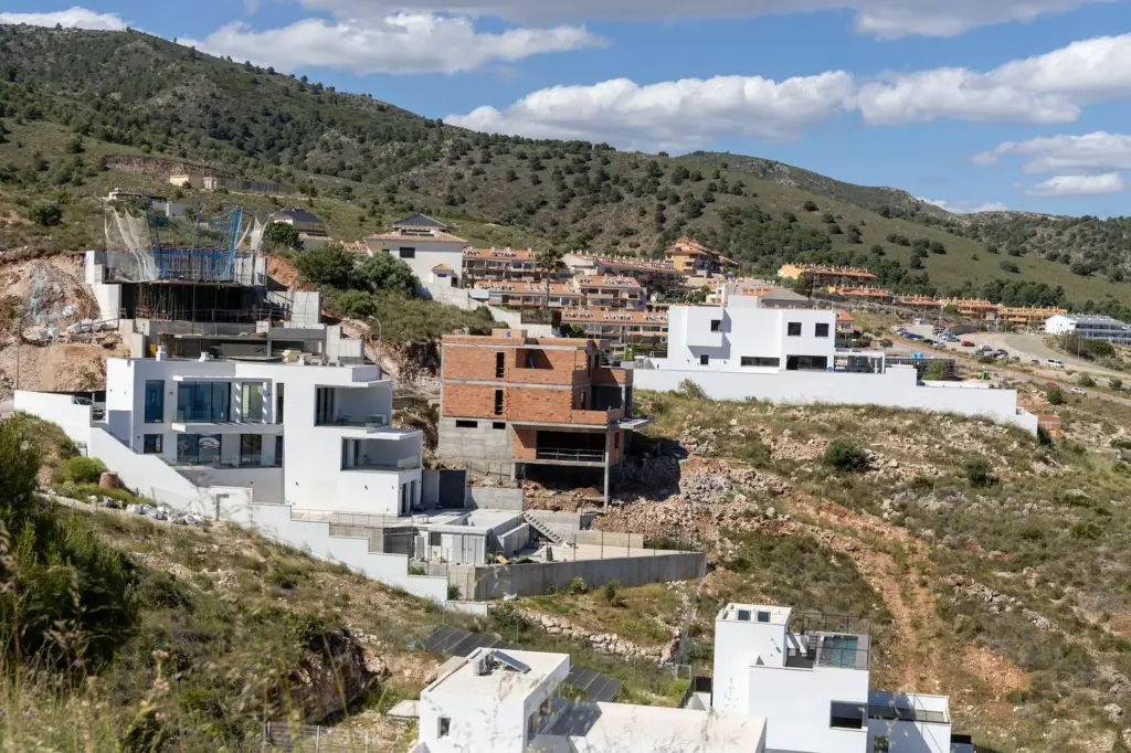 From Mass Tourism to Drug Trafficking: the Costa del Sol Two Decades After Malaya
