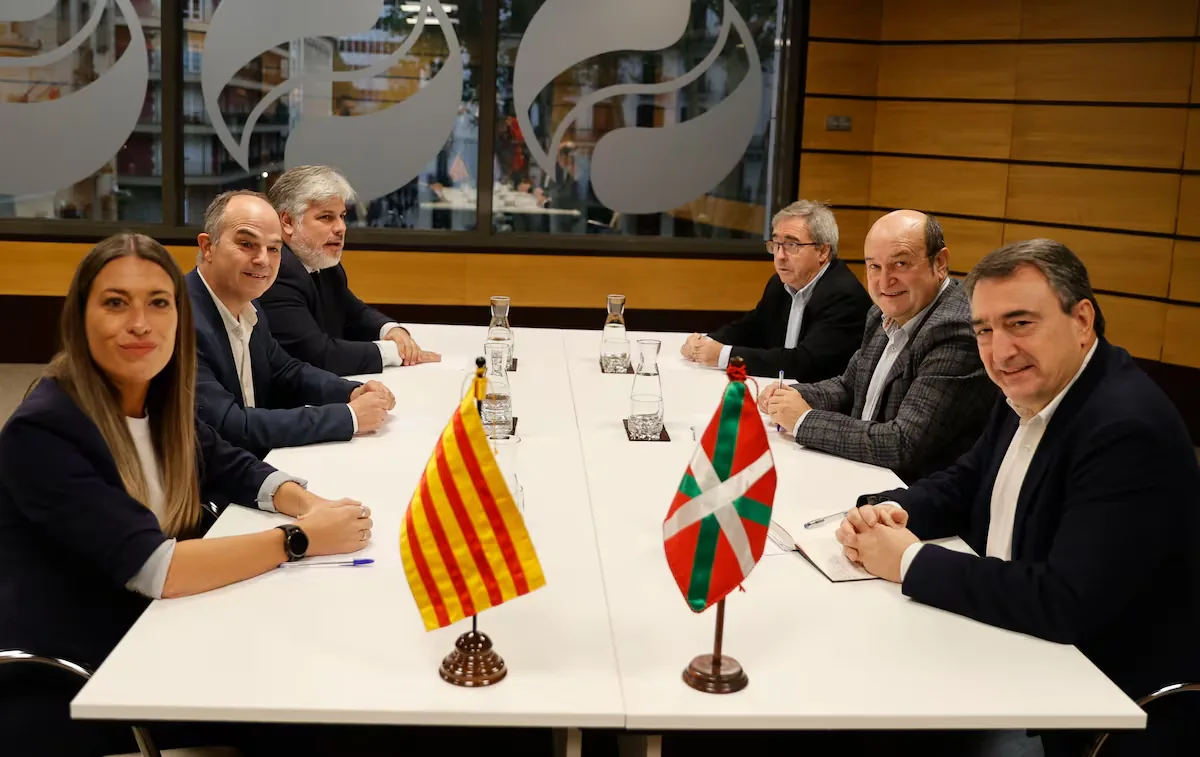 PNV and Junts pressure with elections without room to support the censorship of Sánchez
