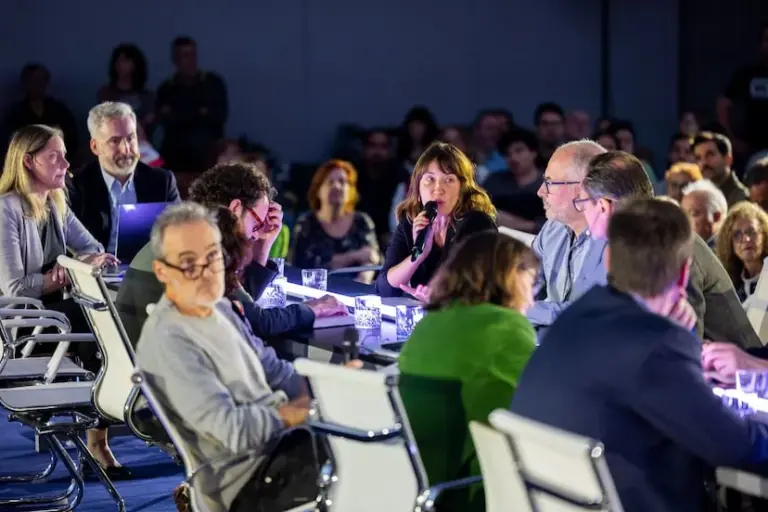 In the EL PAÍS newsroom: this is how the front page is decided