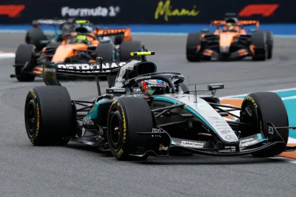 McLaren tightens the screws on Antonelli, who also wins in Miami