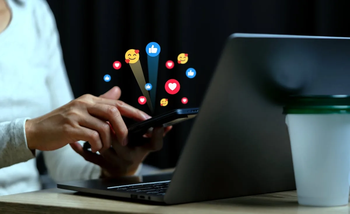 Artificial intelligence and influencers: the moves of presidential campaigns to seduce on social media