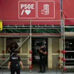 Why did the judge send the UCO to the PSOE headquarters? What is being investigated? Questions and answers about the case