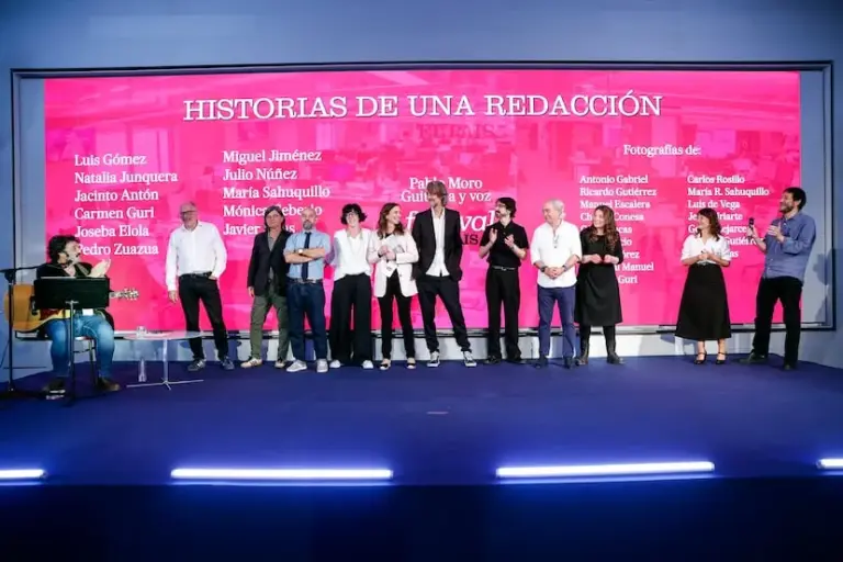 EL PAÍS jumps from the pages to the street