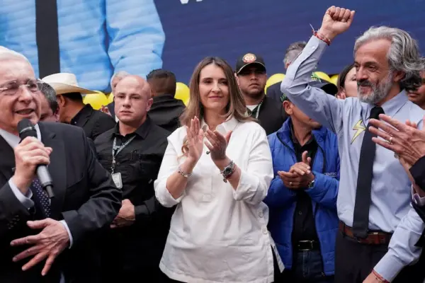 Álvaro Uribe bets his power on a victory of Paloma Valencia over Abelardo de la Espriella