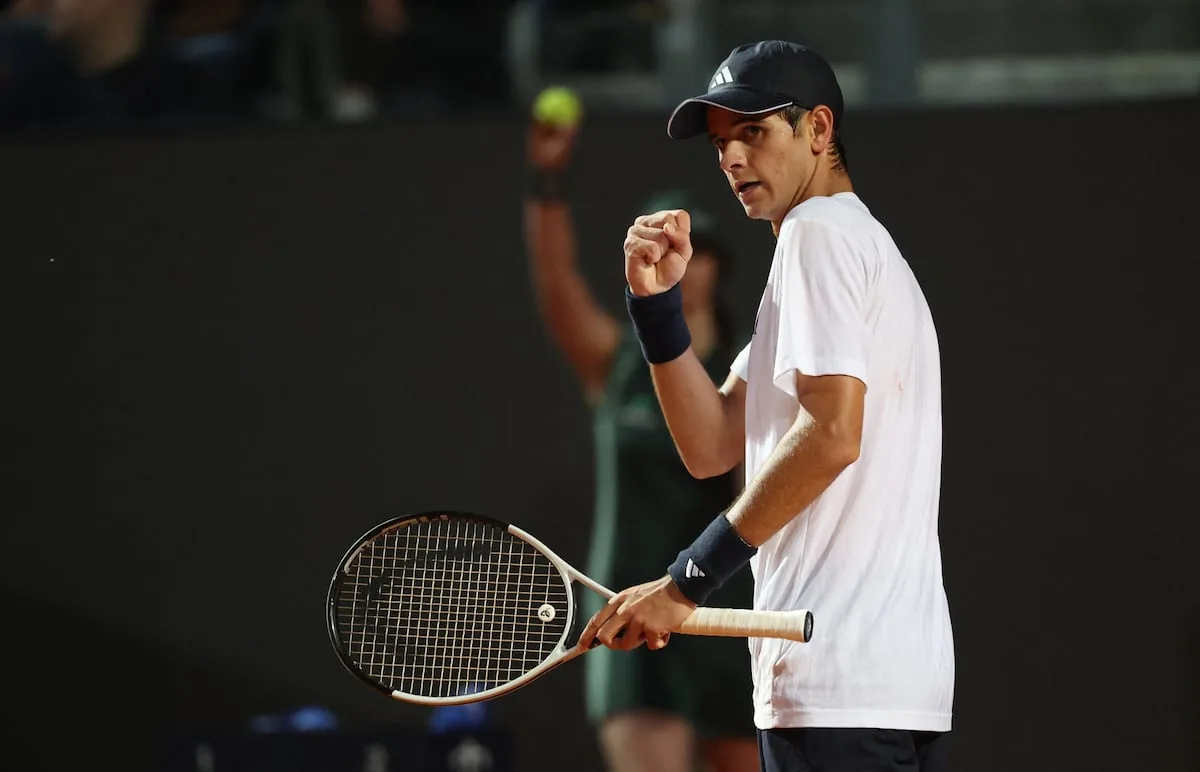 Jódar withstands a tough duel with Arnaldi and advances to the round of 16 in Rome
