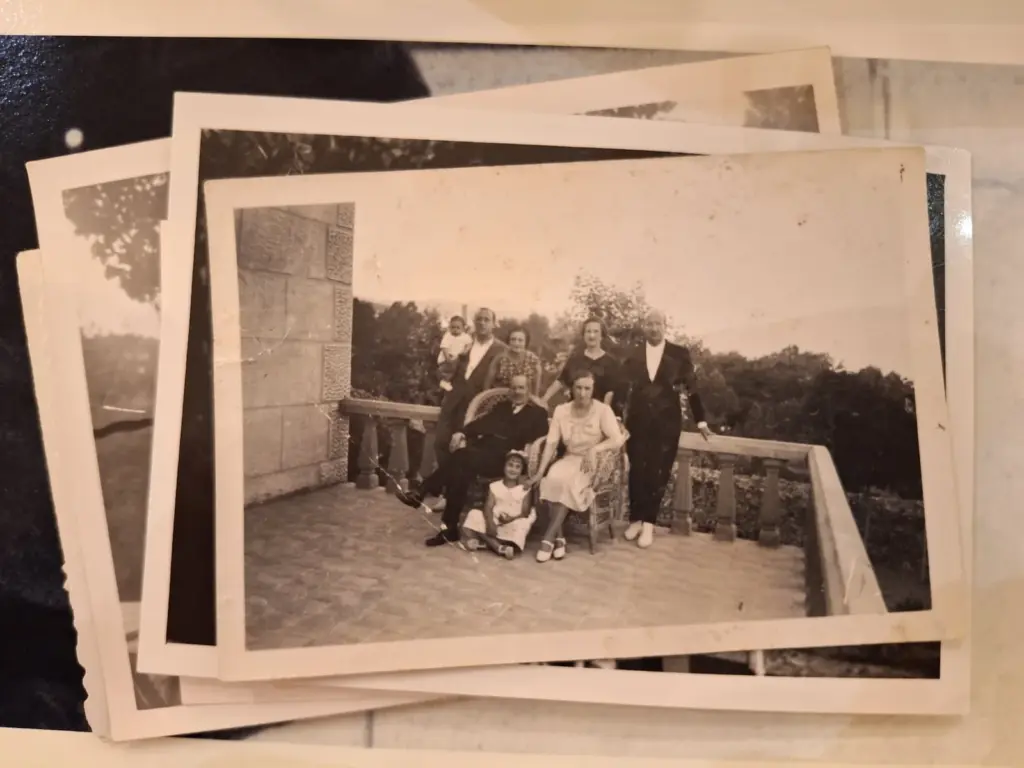 About 500 photographs of Vicente Aleixandre, “mostly unpublished”, found in an old suitcase