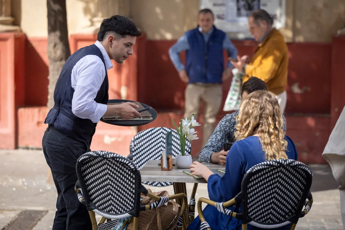 Spain gained a record 97,000 foreign jobs in April and reaches a total of 3.25 million