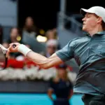 Final? What final? Sinner finishes Zverev in 57 minutes and rises at the Caja Mágica