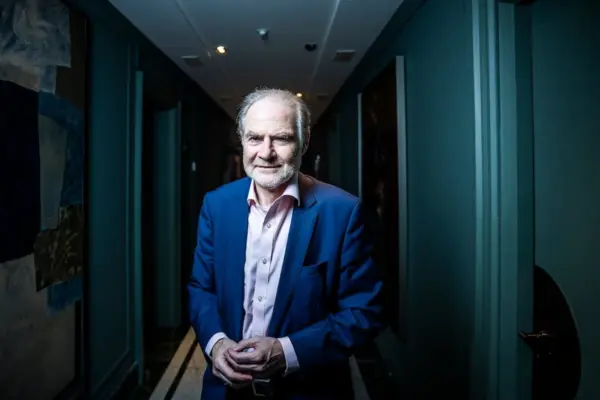 Timothy Garton Ash: “The salvation of liberal democracy depends above all on us Europeans”