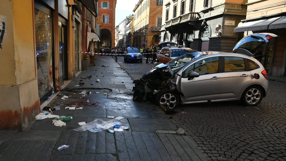 A driver runs over about ten people in Modena (Italy) and stabs another during his escape