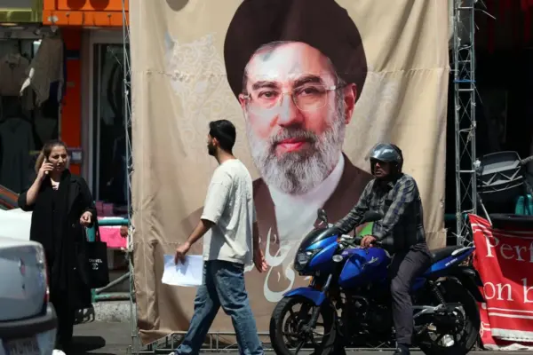 Life under the fragile ceasefire in Tehran: “The war was terrifying, but what worries me today is surviving”