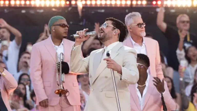 Bad Bunny ignites Barcelona with a colossal shared identity party