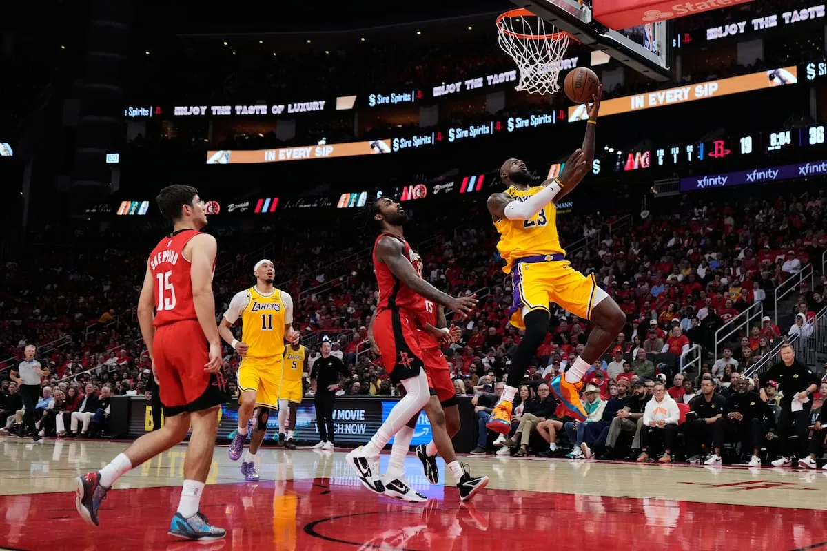An unstoppable LeBron James leads the Lakers against the Thunder in the Western Conference semifinals