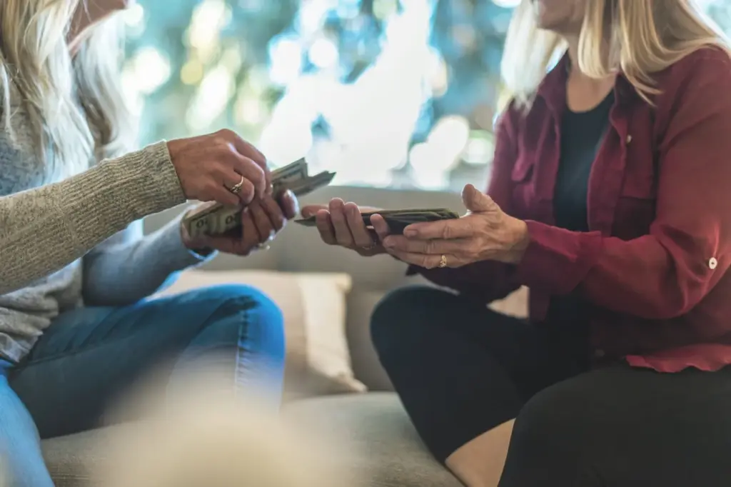"Te lo pago después" or why lending money to a friend can blow up the relationship