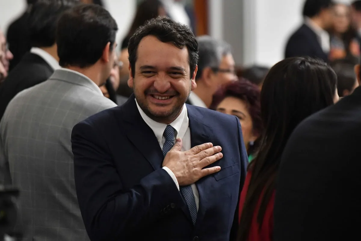 Andrés López Beltrán afirma tener el respaldo de su padre para sus aspiraciones políticas: “Ya me toca”