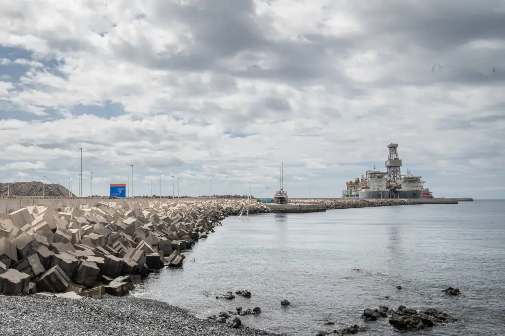 Tenerife prepares for the arrival of the cruise ship with a hantavirus outbreak: “I feel sorry for them, but I am afraid”