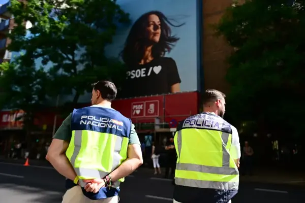 The judge points to PSOE payments to Leire Díez under Cerdán's leadership after Sánchez's reflection days