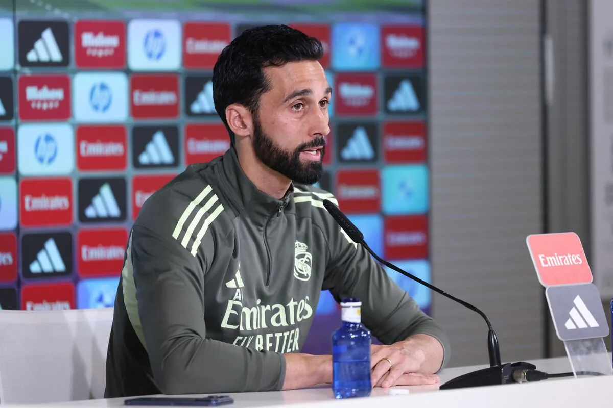 Arbeloa: “Estoy muy orgulloso de Valverde y Tchouameni, representan muy bien el Real Madrid y se merecen que pasemos página”