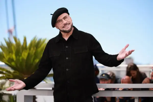 John Travolta debuts as director in Cannes: “I am exhausted from so much vital cynicism”