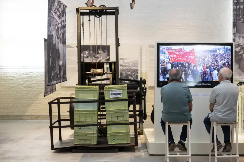 Barcelona exposes and rethinks work