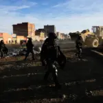 Protests intensify in Bolivia and those mobilized against Paz report one dead from gunfire
