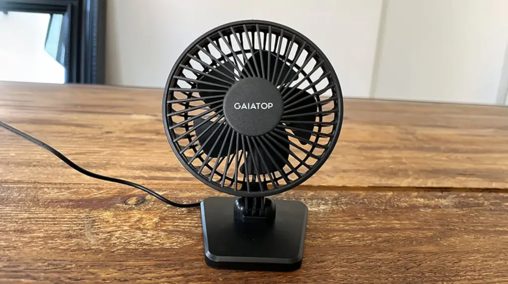 This fan is very stable and can be used in various positions.