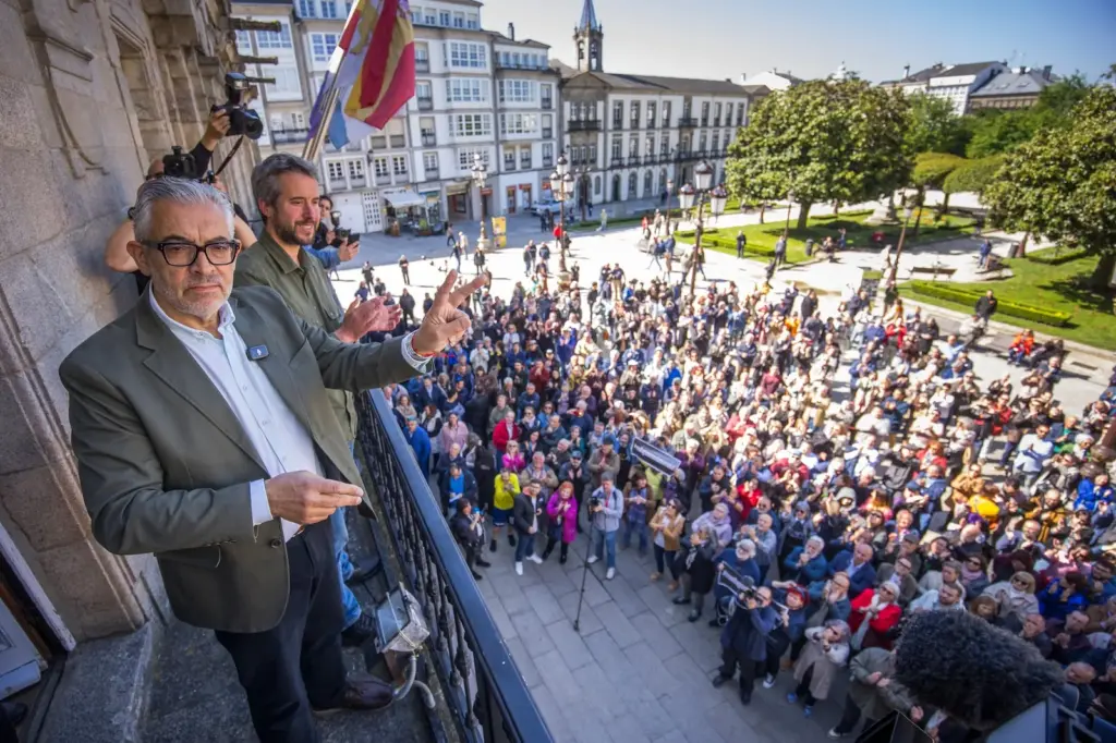 The PP buries 27 years of left-wing governments in Lugo thanks to a pact with a socialist defector