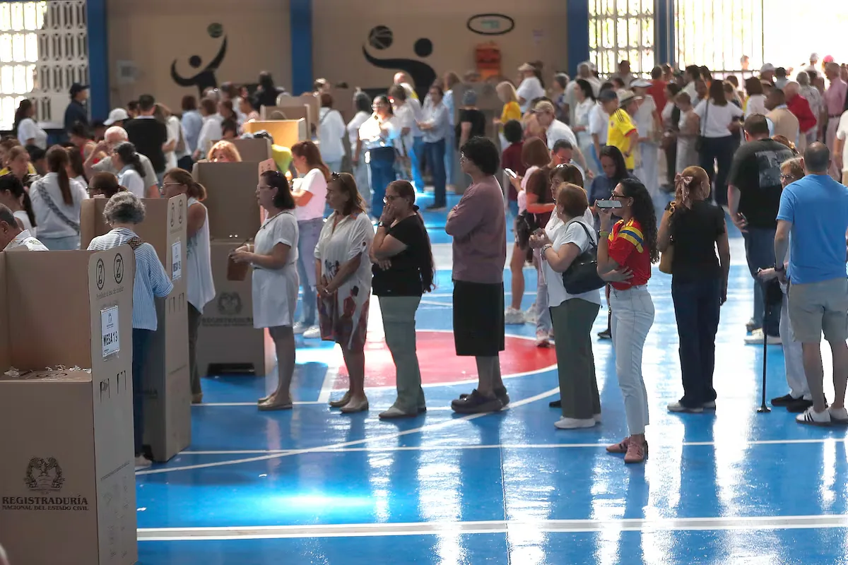 The presidential elections proceed peacefully with lines in Colombia