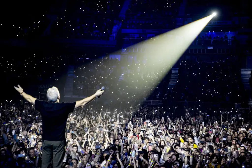 Los Hombres G, the ‘fans’, the stone-throwing and an American resurrection: “We want to keep laughing at everything”
