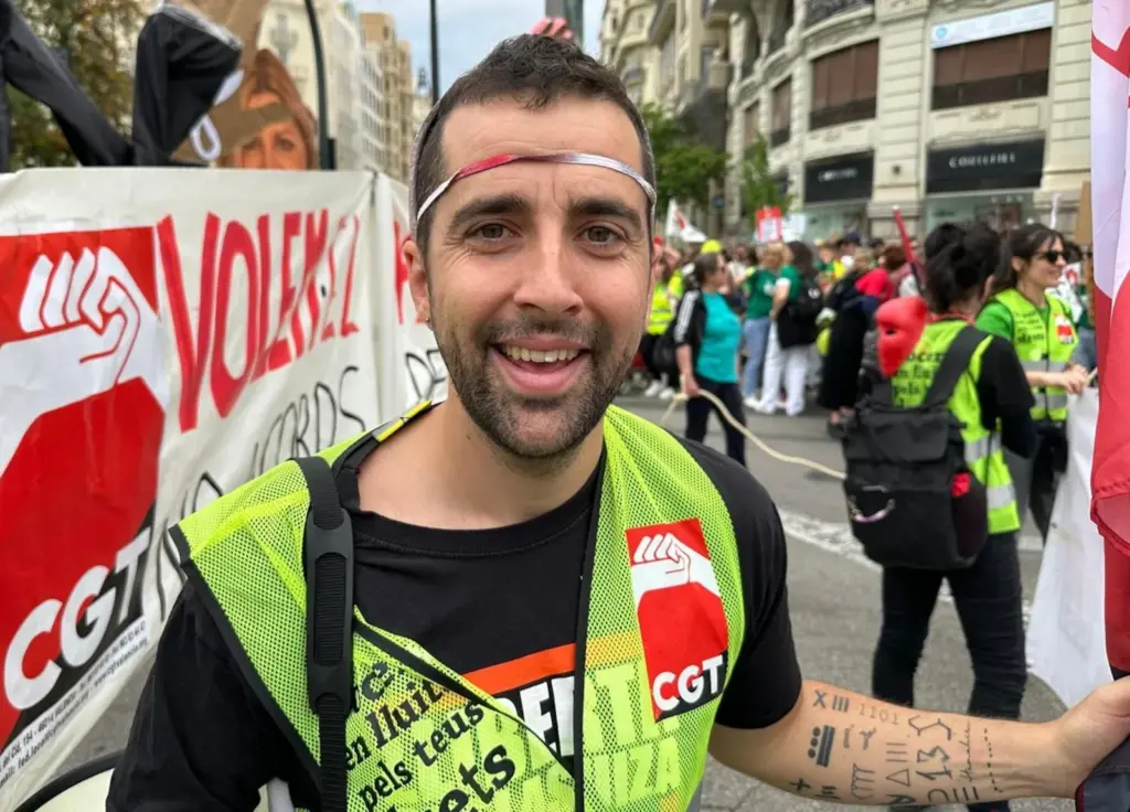 Valencian teachers in struggle: “In some centers we work in inhuman conditions. We demand dignity”