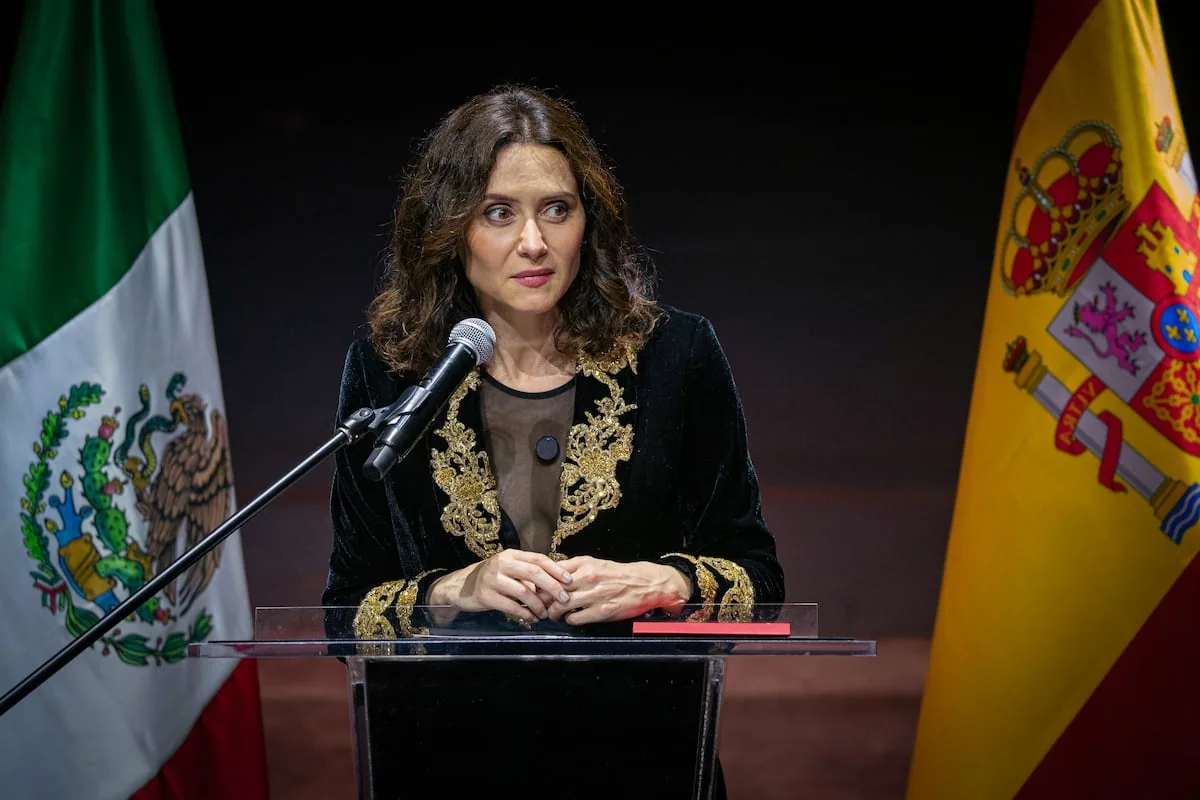 Ayuso cancela el resto de su viaje en México y acusa a Sheinbaum de “expulsarla” del país