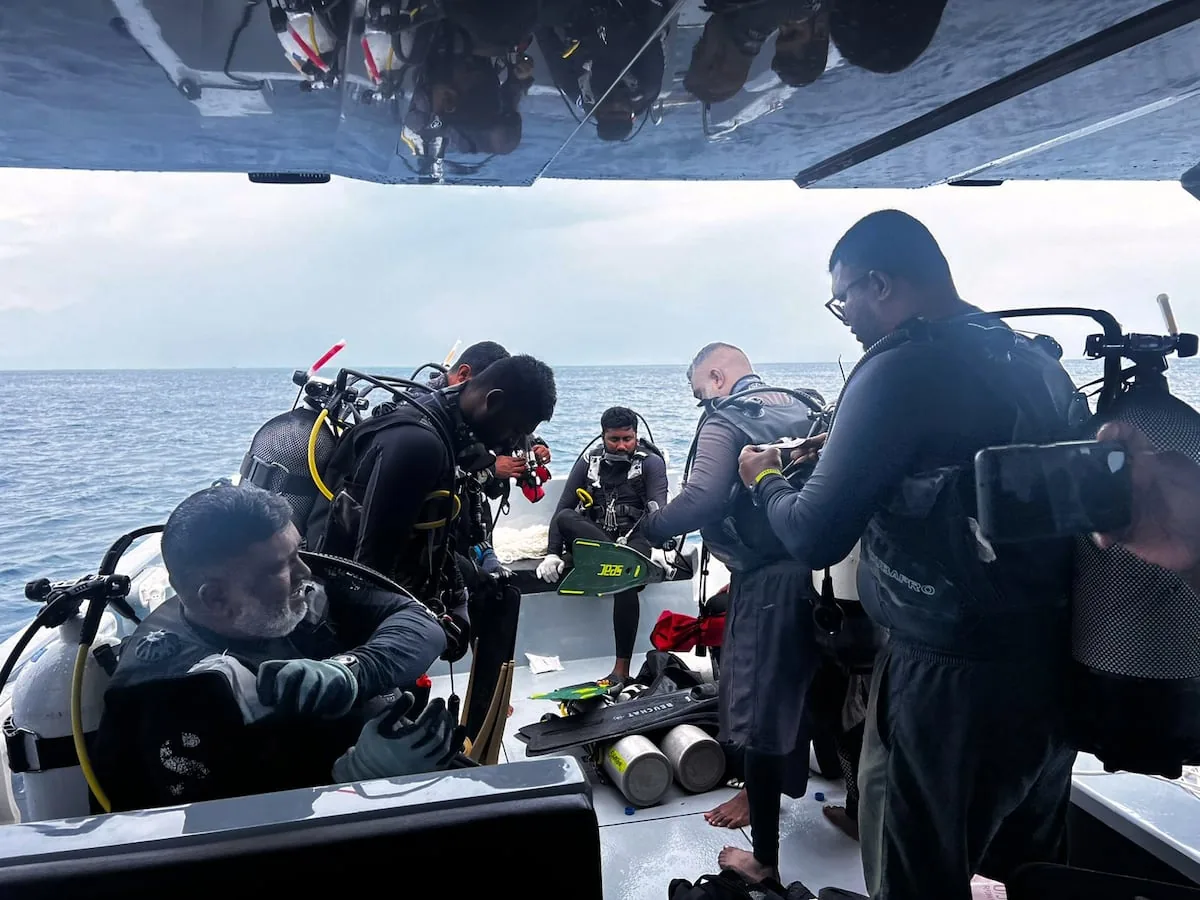 The tragedy of five Italian submariners who died in the Maldives grows with the death of a member of the rescue team