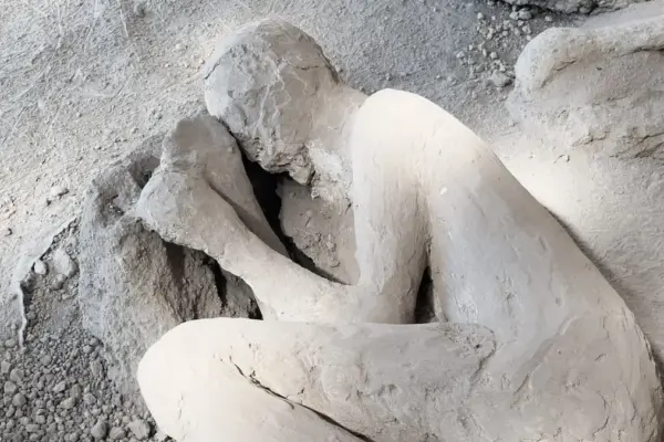 Researchers identify among the victims of Pompeii a doctor who tried to escape with his tools