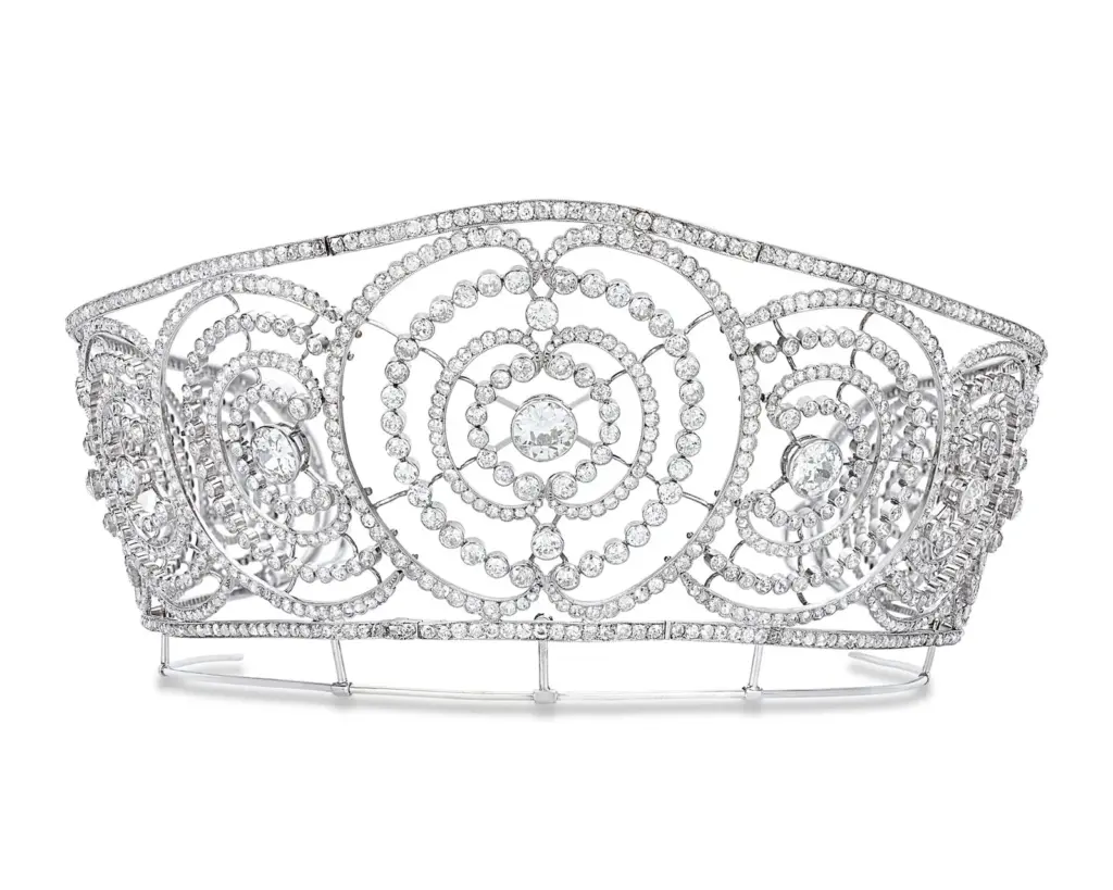 Sold in the United States for two million euros, the tiara that Cayetana de Alba sold to buy a horse for her son Cayetano