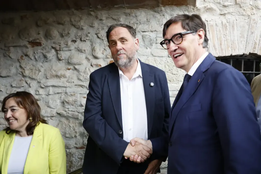Illa and Junqueras stage the preliminary agreement on the Budgets: “I thank ERC for their sense of country”