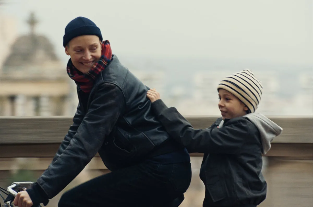 Sleeping with women, abandoning bourgeois life, and losing custody of her son: the incredible story of Constance Debré comes to the cinema